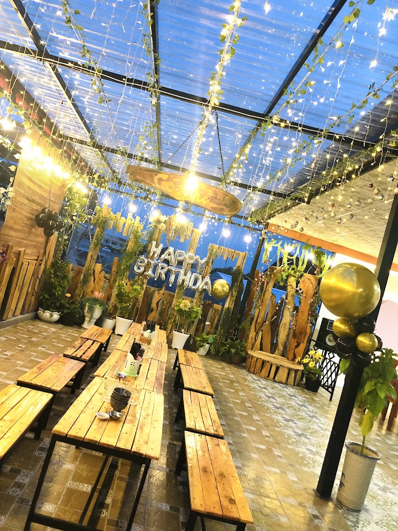 Quán ốc Thuỷ Lùn