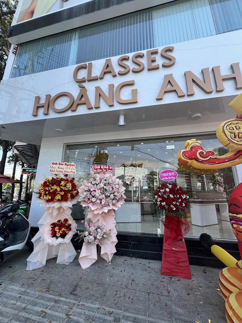 Mắt Kính Hoàng Anh